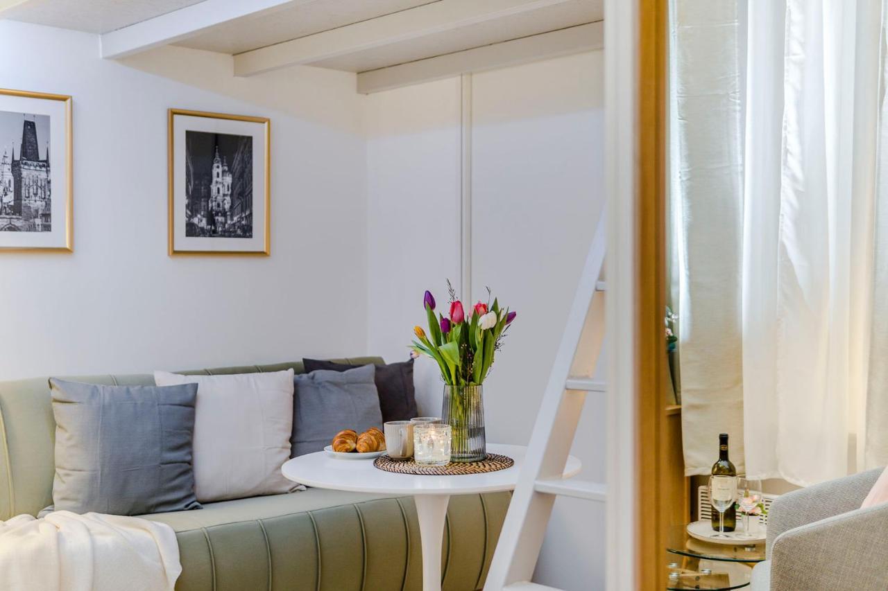 Prague Apt Near Charles Bridge By Michal&Friends Eksteriør billede